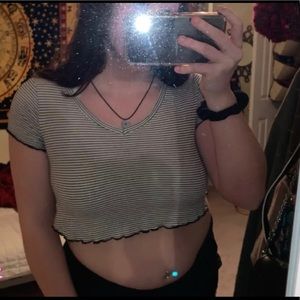 Cropped B&W striped shirt